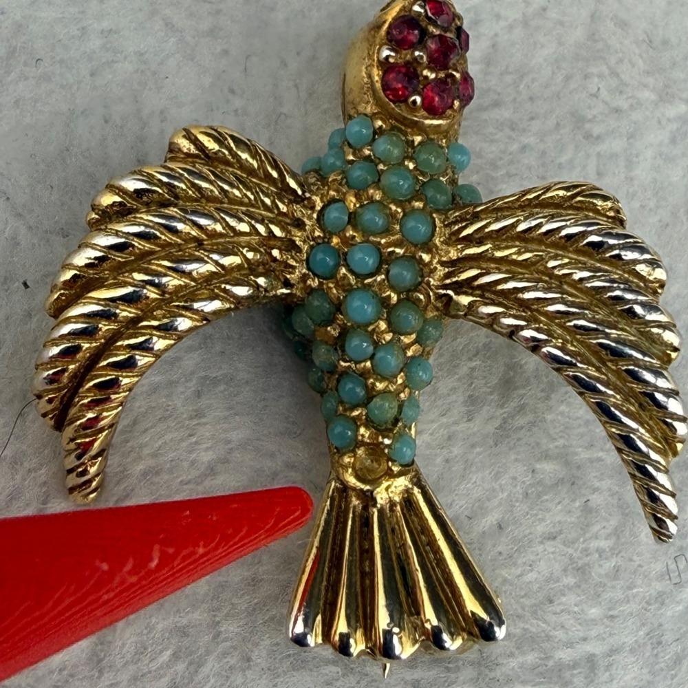 Vintage Ciner Bird Brooch Gold Tone Bead Rhinestone Signed - Picture 6 of 10